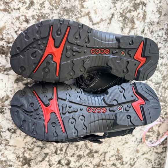 Ecco Yucatan Sandals Womens 7 Black Leather Adjustable Straps Textured Sole - Picture 9 of 14